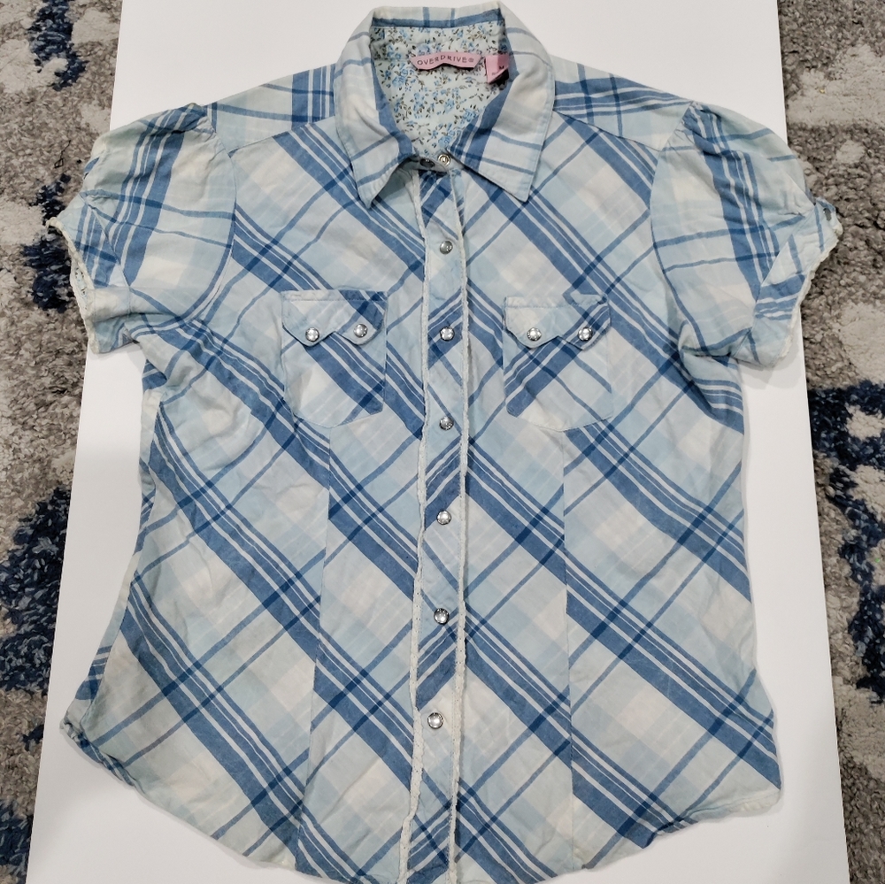 Overdrive blue blouse with pearl snaps size Medium